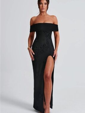 Elegant Black One-Shoulder Evening Gown with Thigh Slit
